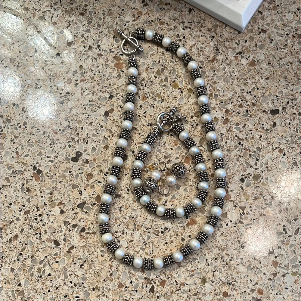 Silver and White Beaded Necklace. Bracelet and earrings with Elegant Design